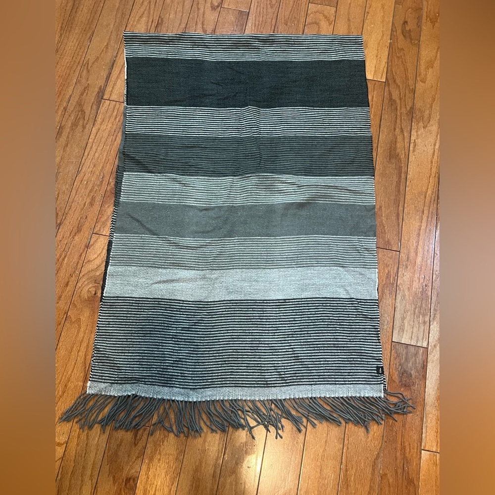 Echo Men's Striped Scarf - Black and Gray